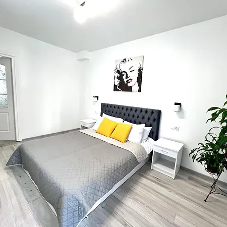 Osapart Shevchenka 21 Street Lwów